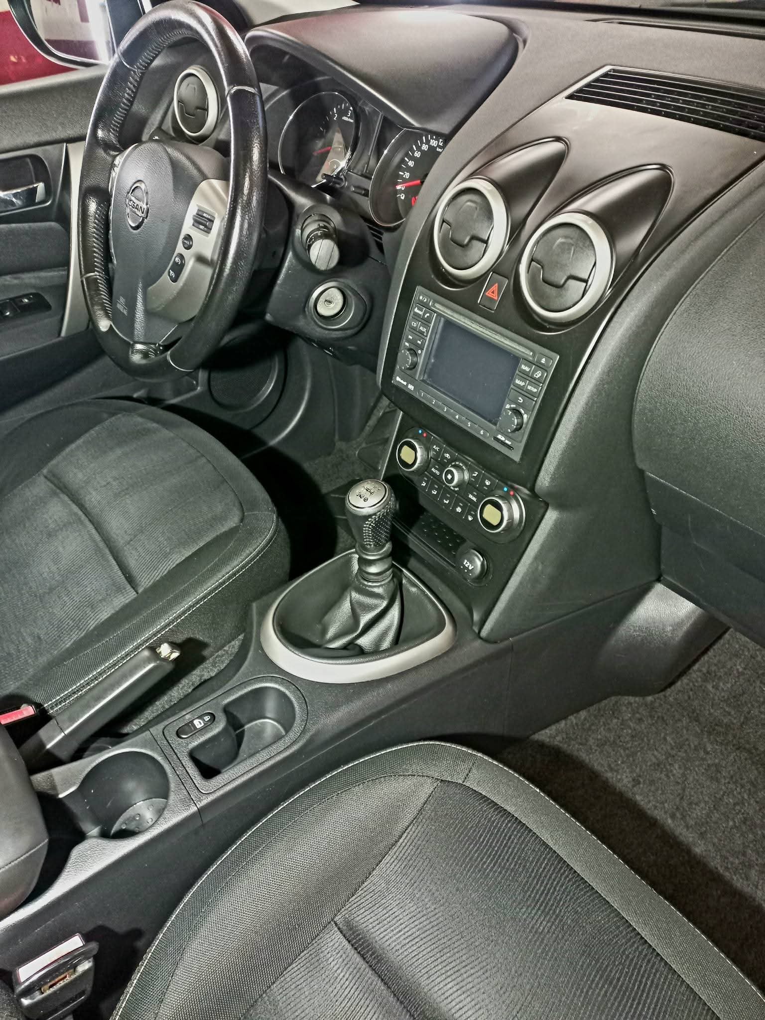 Nissan - 2
