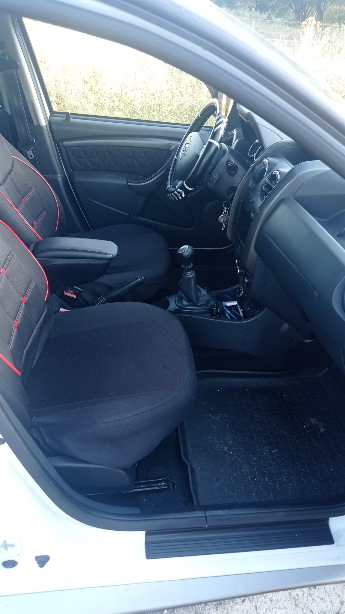 Dacia Duster 1.5 Dci 4x4 - 8