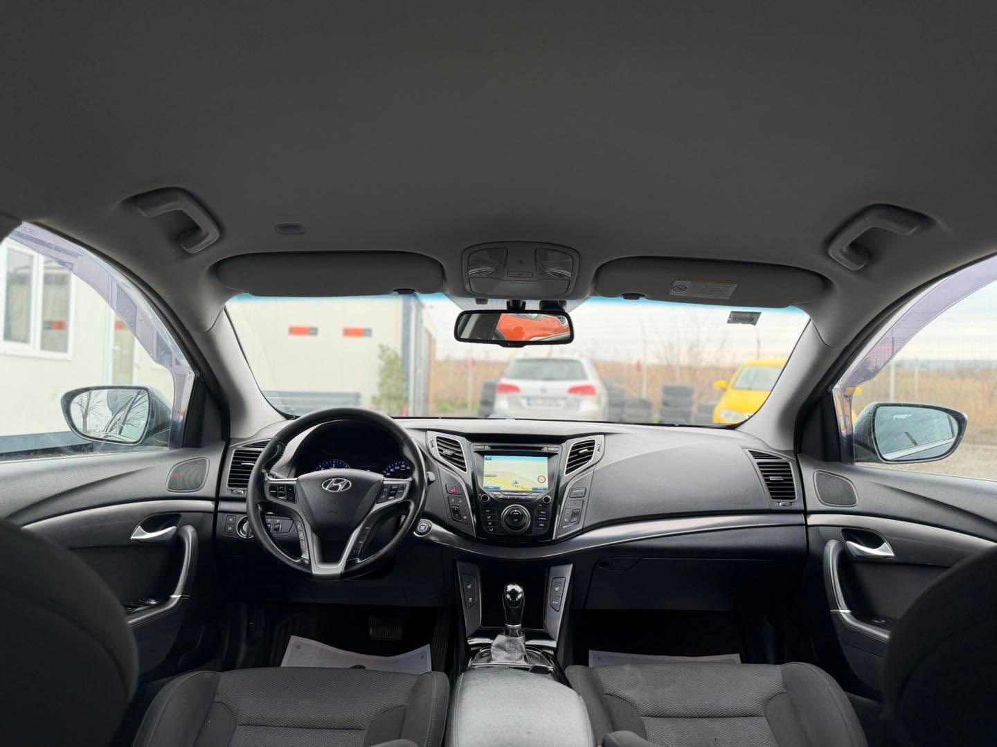 HYUNDAI I 40 2012 - 6