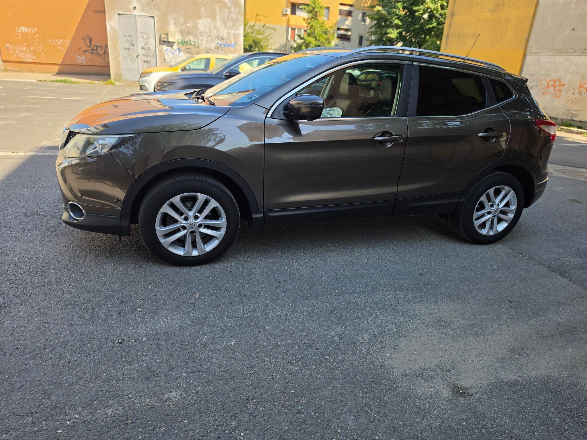 Vând Nissan Qashqai J11 1.6 DCI X-Tronic  TEKNA - 19
