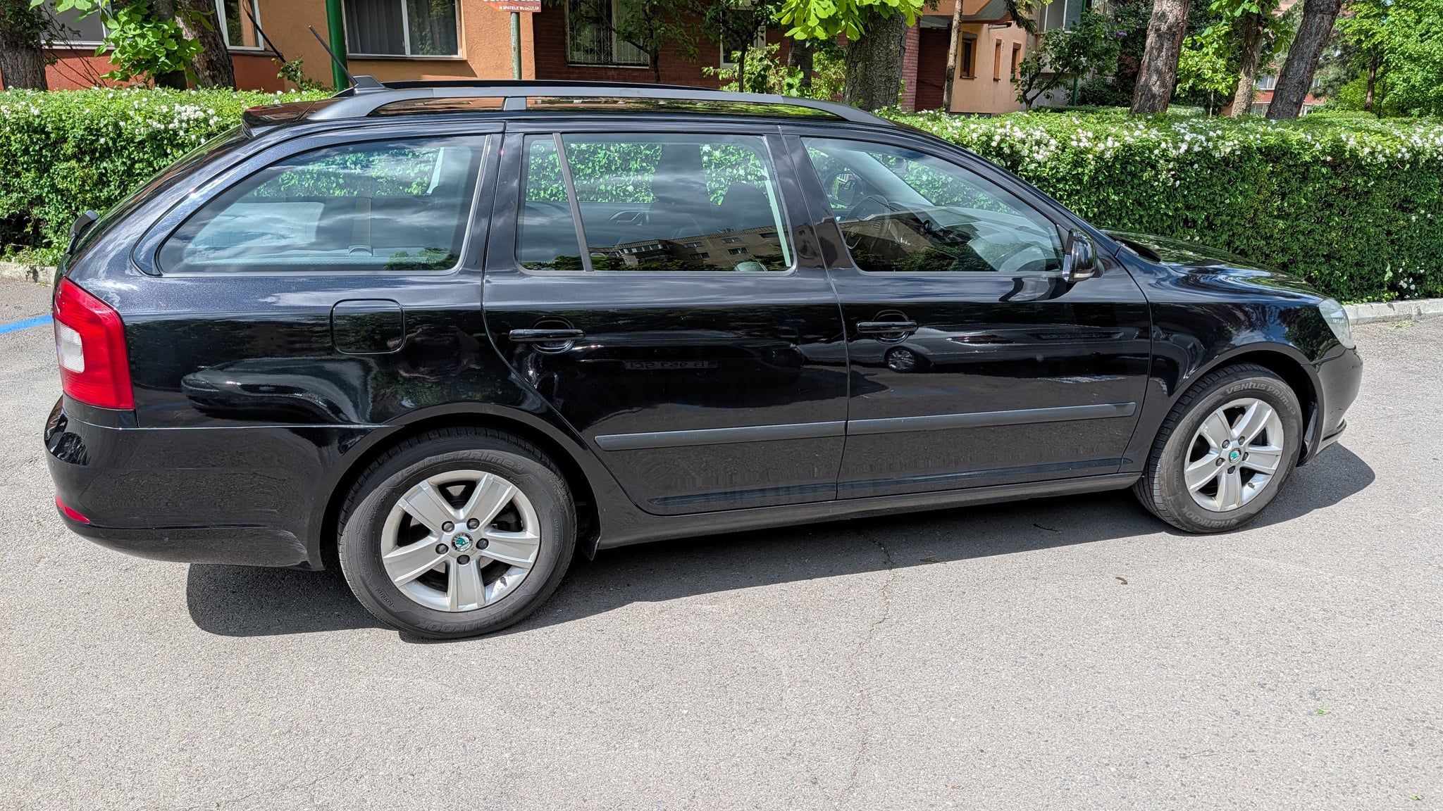 Skoda Octavia 2 FL 2.0 TDI - întreținută, anvelope noi V + I - 17
