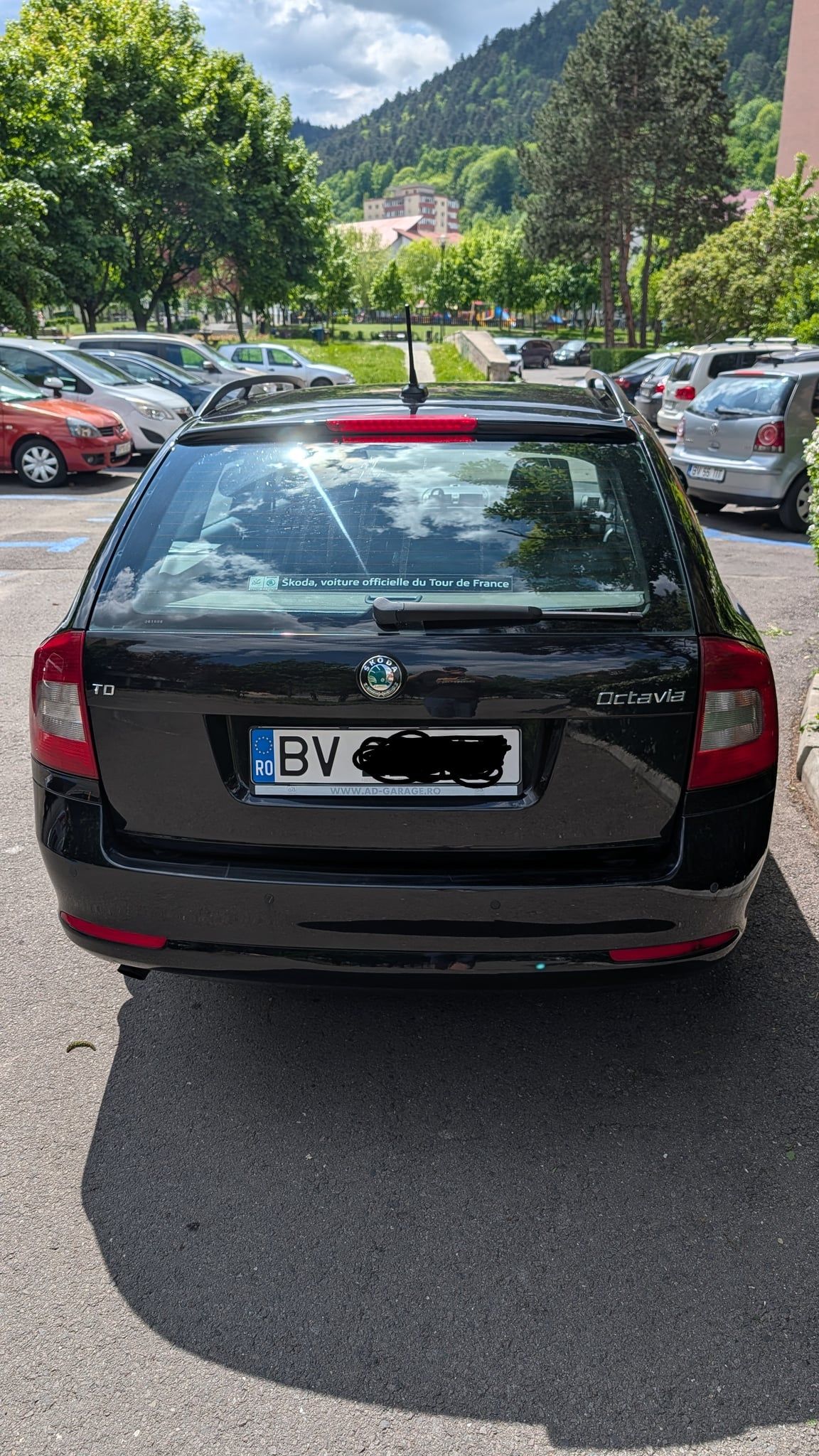 Skoda Octavia 2 FL 2.0 TDI - întreținută, anvelope noi V + I - 4