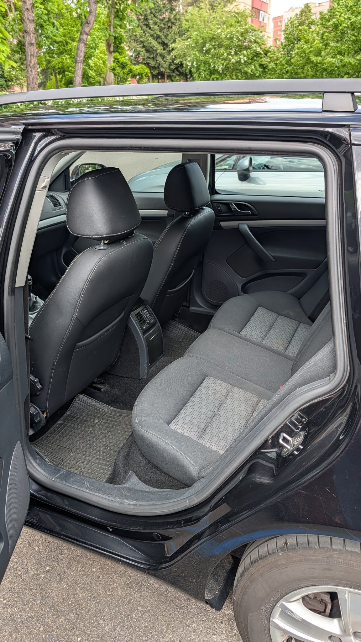 Skoda Octavia 2 FL 2.0 TDI - întreținută, anvelope noi V + I - 16