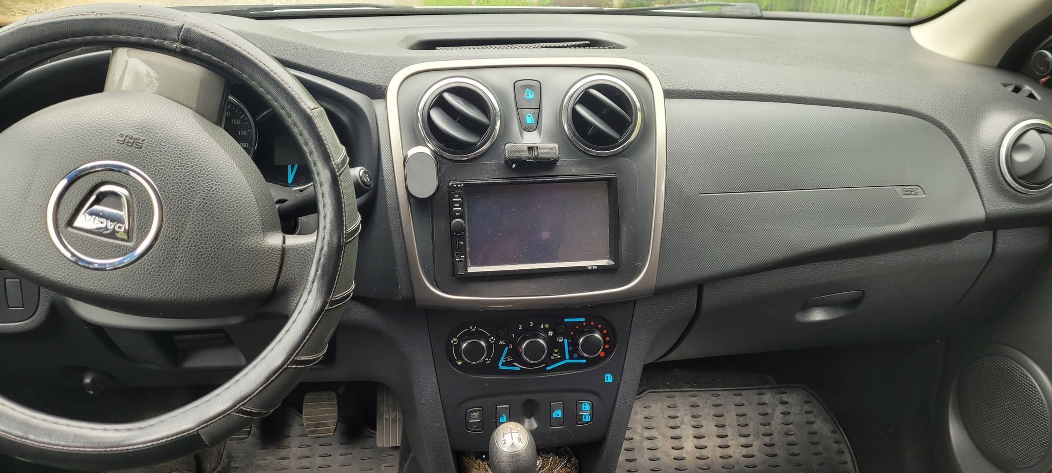 Dacia logan - 4