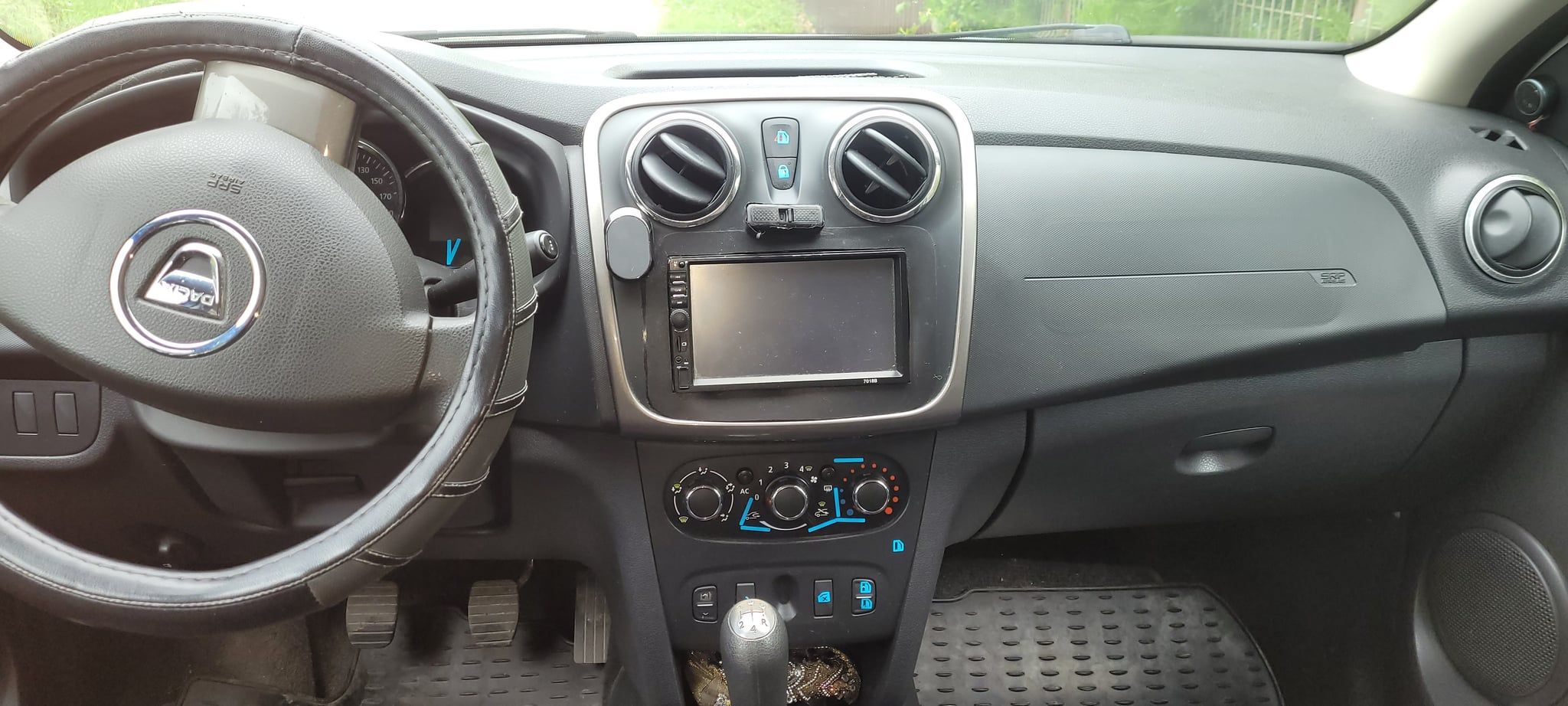 Dacia logan - 7