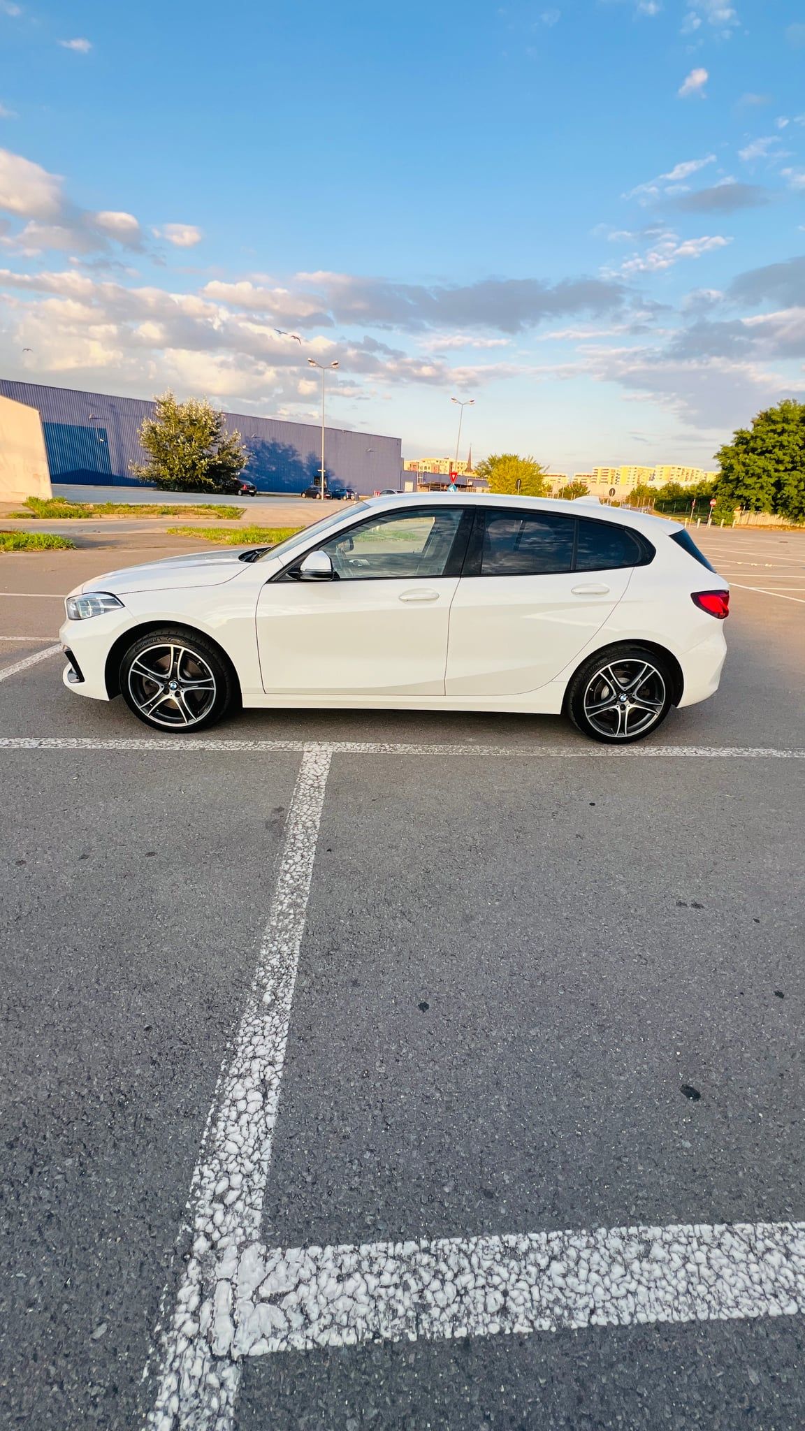 Vând BMW Seria 1 (F40) Sport Line — model 120d, automat, an fabricație 2021. - 4
