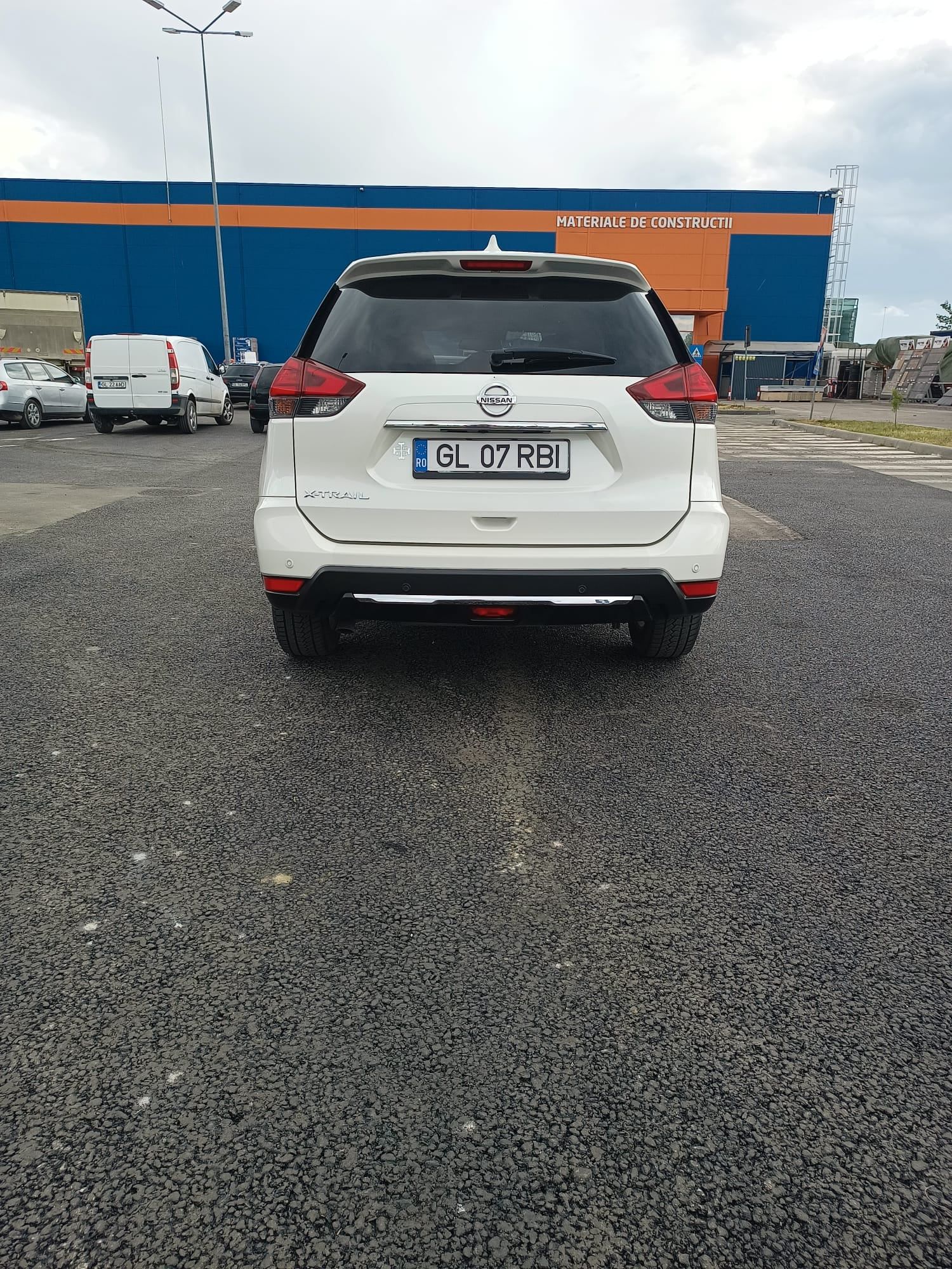 Nissan - 2