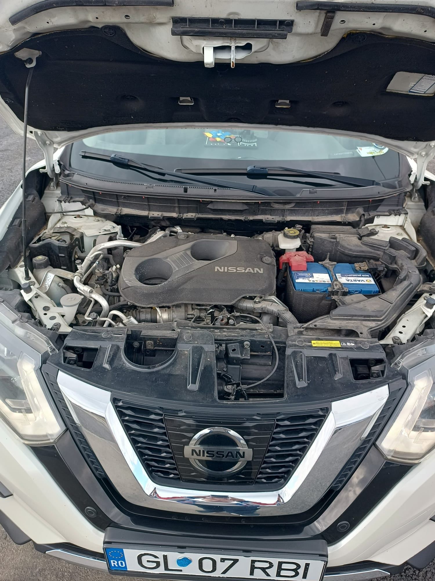 Nissan - 4