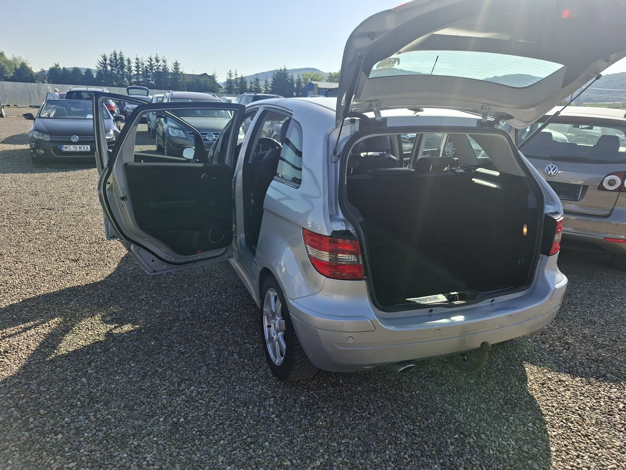 Mercedes  b class  200 - 3
