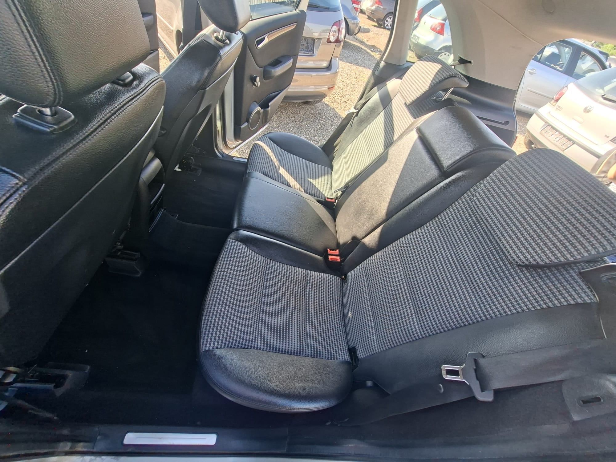 Mercedes  b class  200 - 8