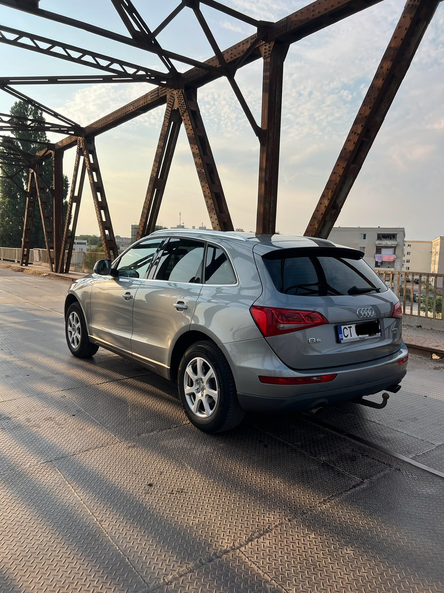 Audi Q5 2.0 TFSI Quattro ,2010 - 5