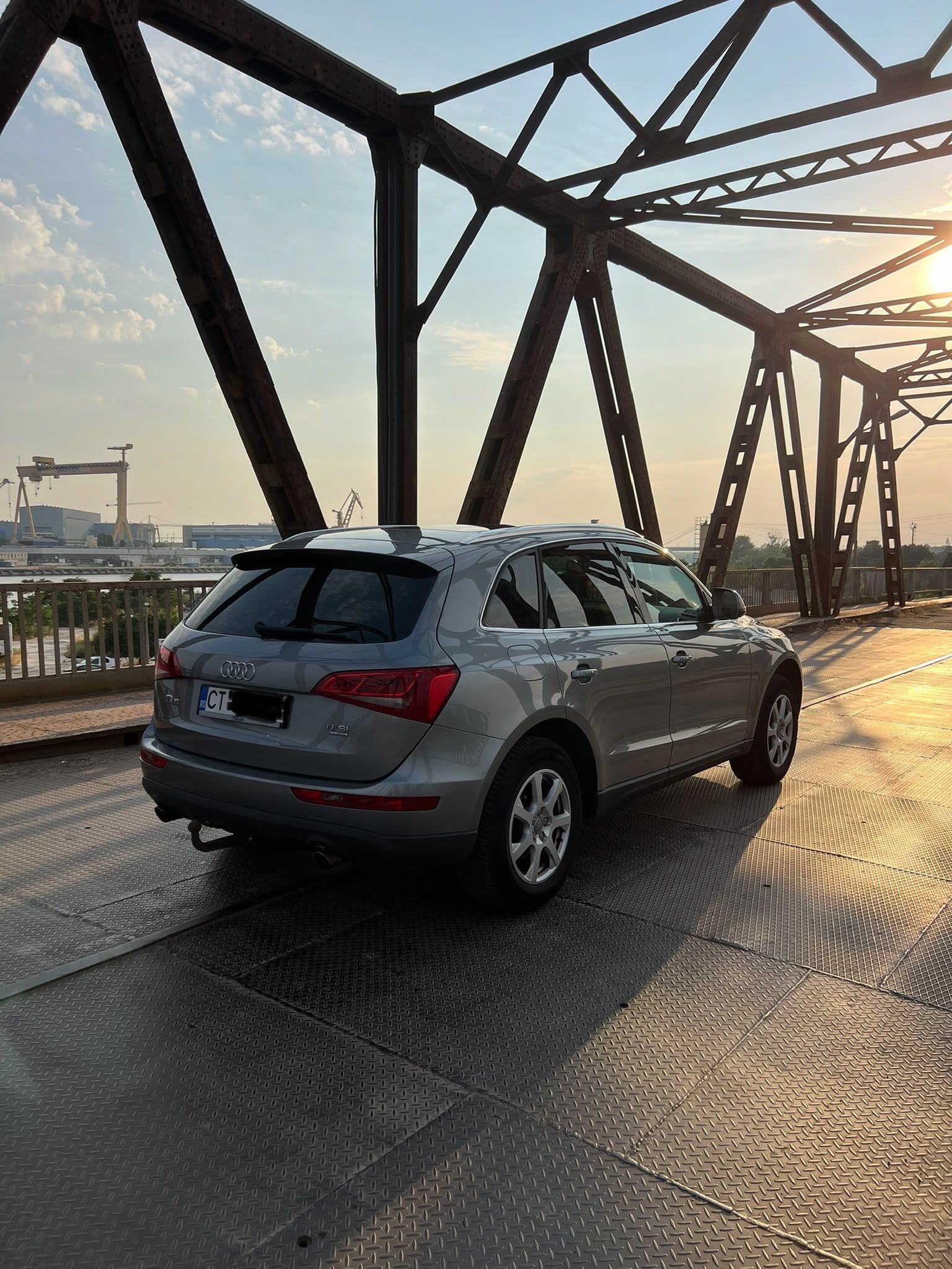 Audi Q5 2.0 TFSI Quattro ,2010 - 4