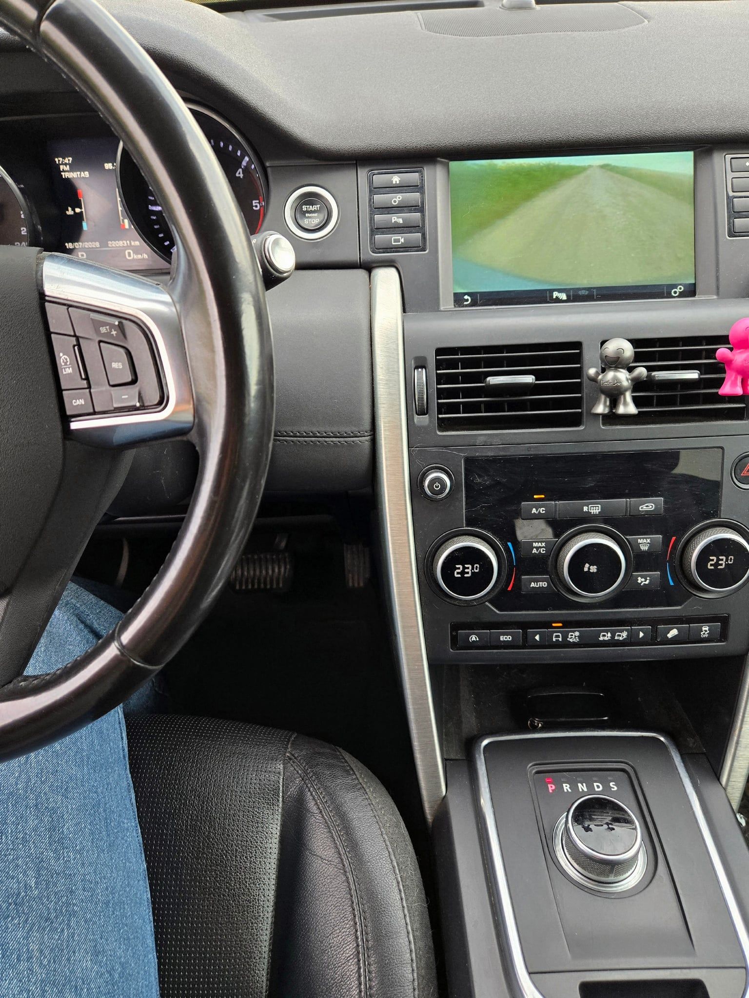 Land Rover Discovery Sport 2015 | Înmatriculat RO | Factură cu TVA inclus | Seria VIN în poze | Vanzare directa sau Schimb cu Skoda Octavia break - 8