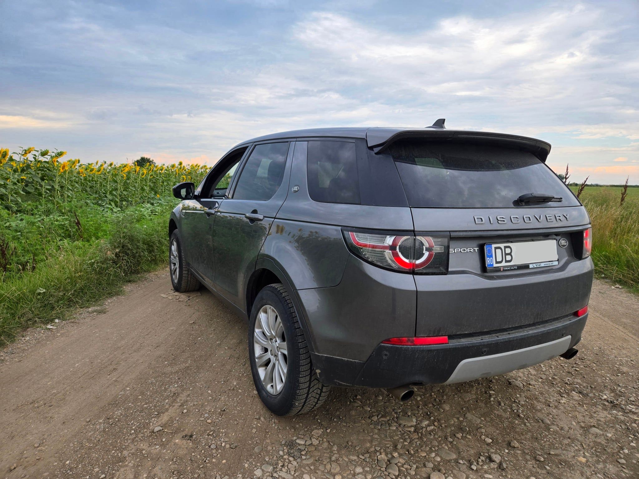 Land Rover Discovery Sport 2015 | Înmatriculat RO | Factură cu TVA inclus | Seria VIN în poze | Vanzare directa sau Schimb cu Skoda Octavia break - 9