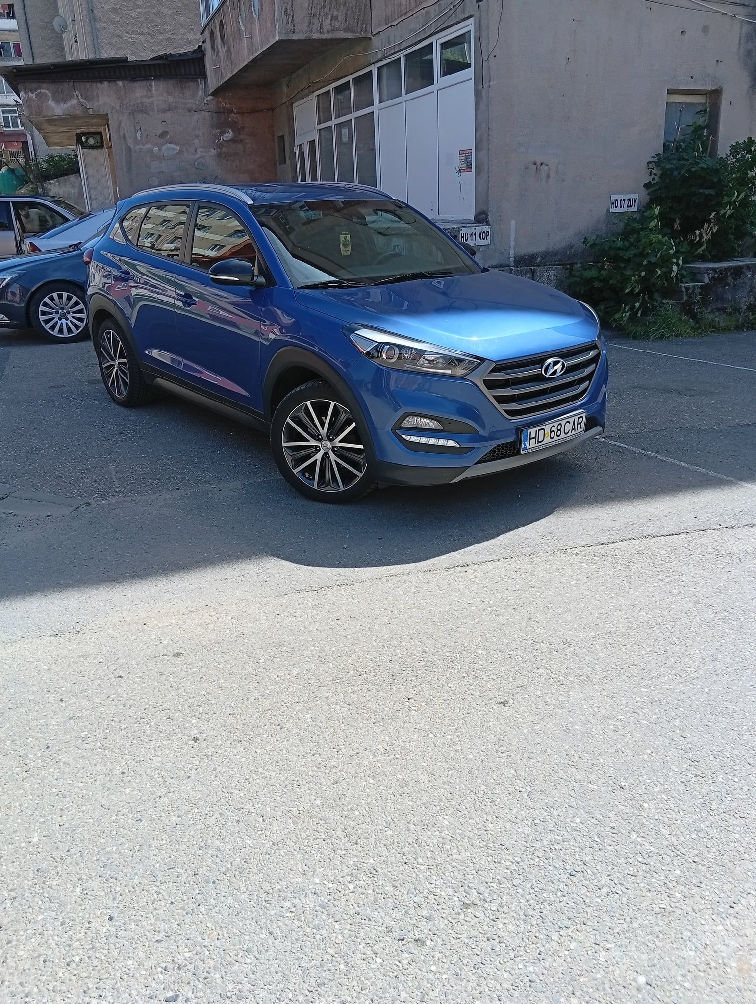 Hyundai Tucson - 2