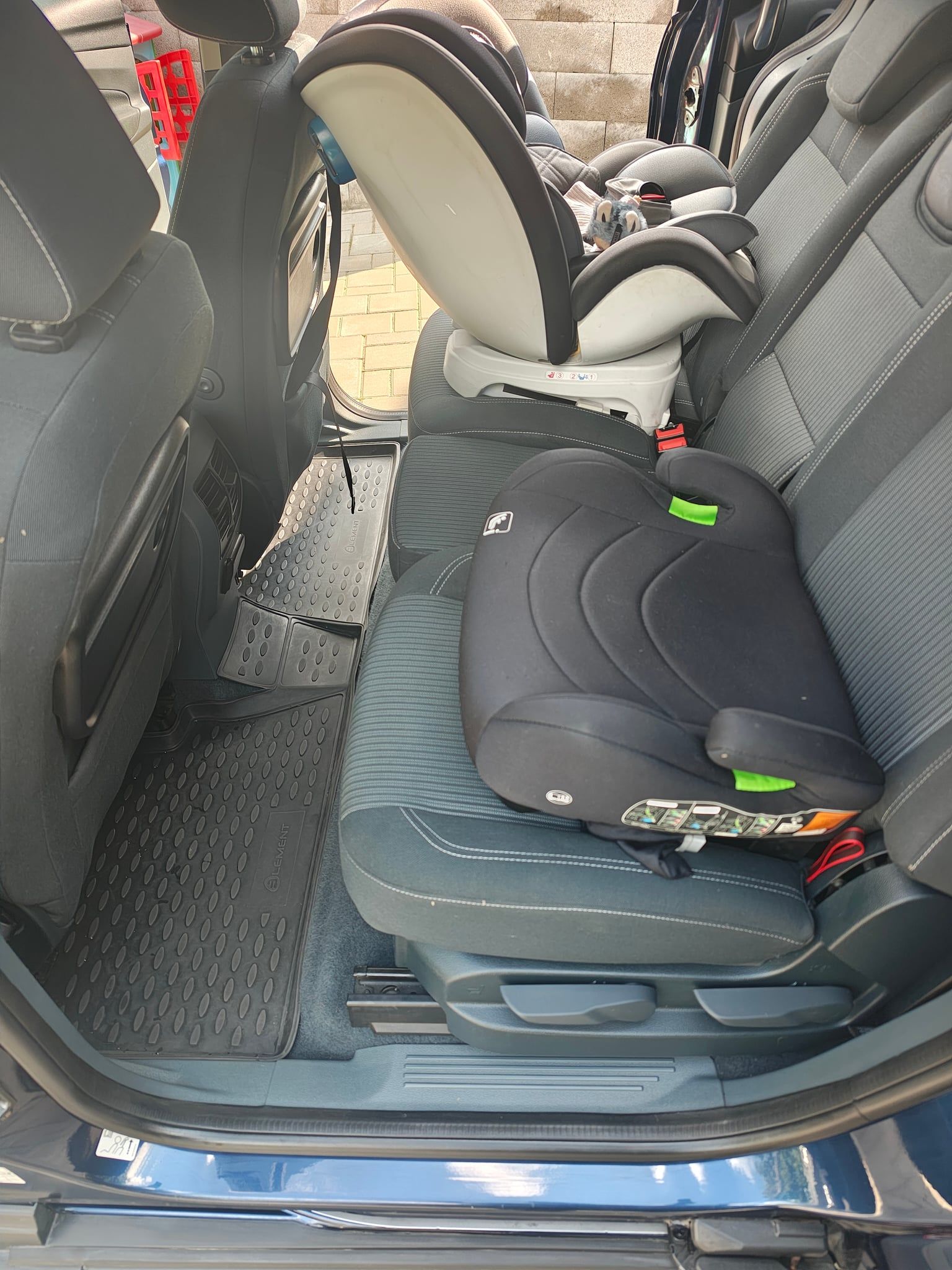 Ford focus grand c-max - 8