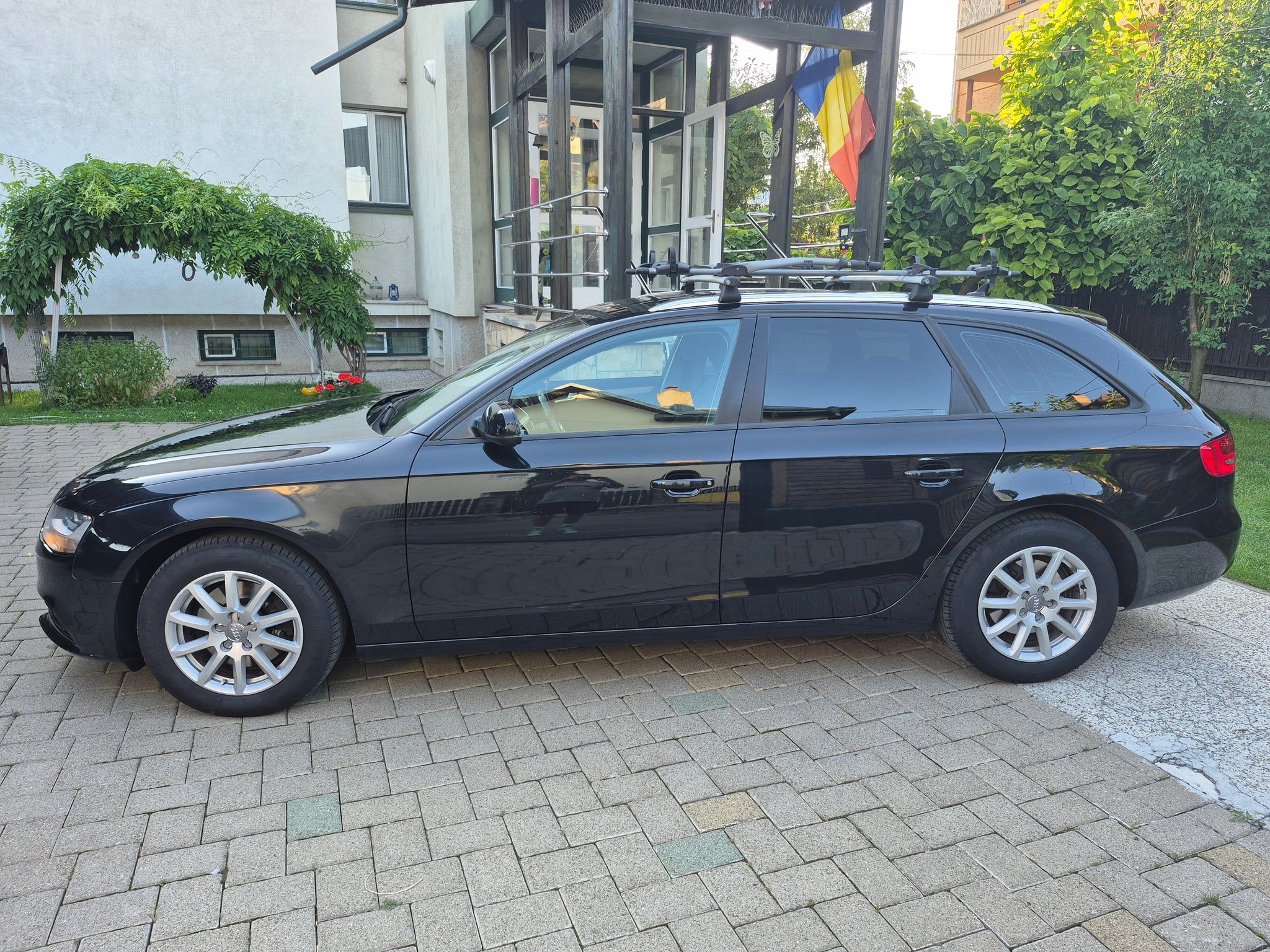 Audi A4 - 2013 - 299000 km - URGENT