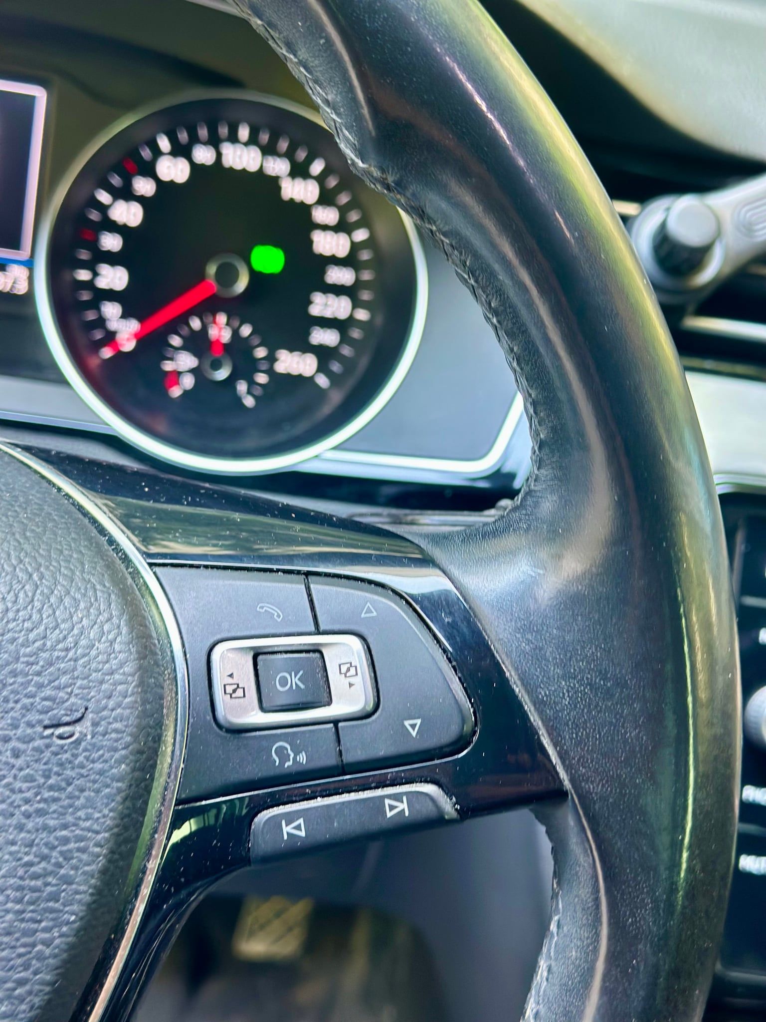 Volkswagen Passat B8 Highline Benzina 2.0 TSI 220 CP DSG, 2018, 96.000 km - 14