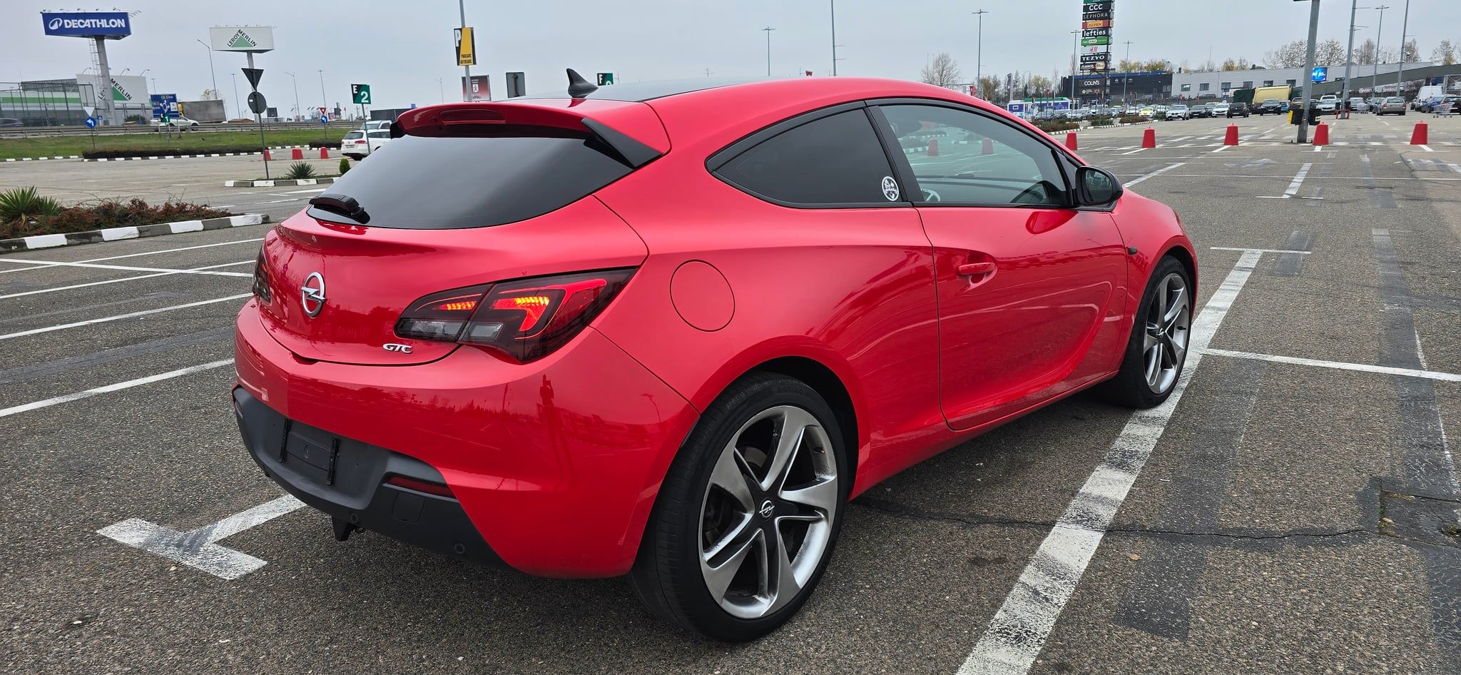 Opel Astra J GTC - 3