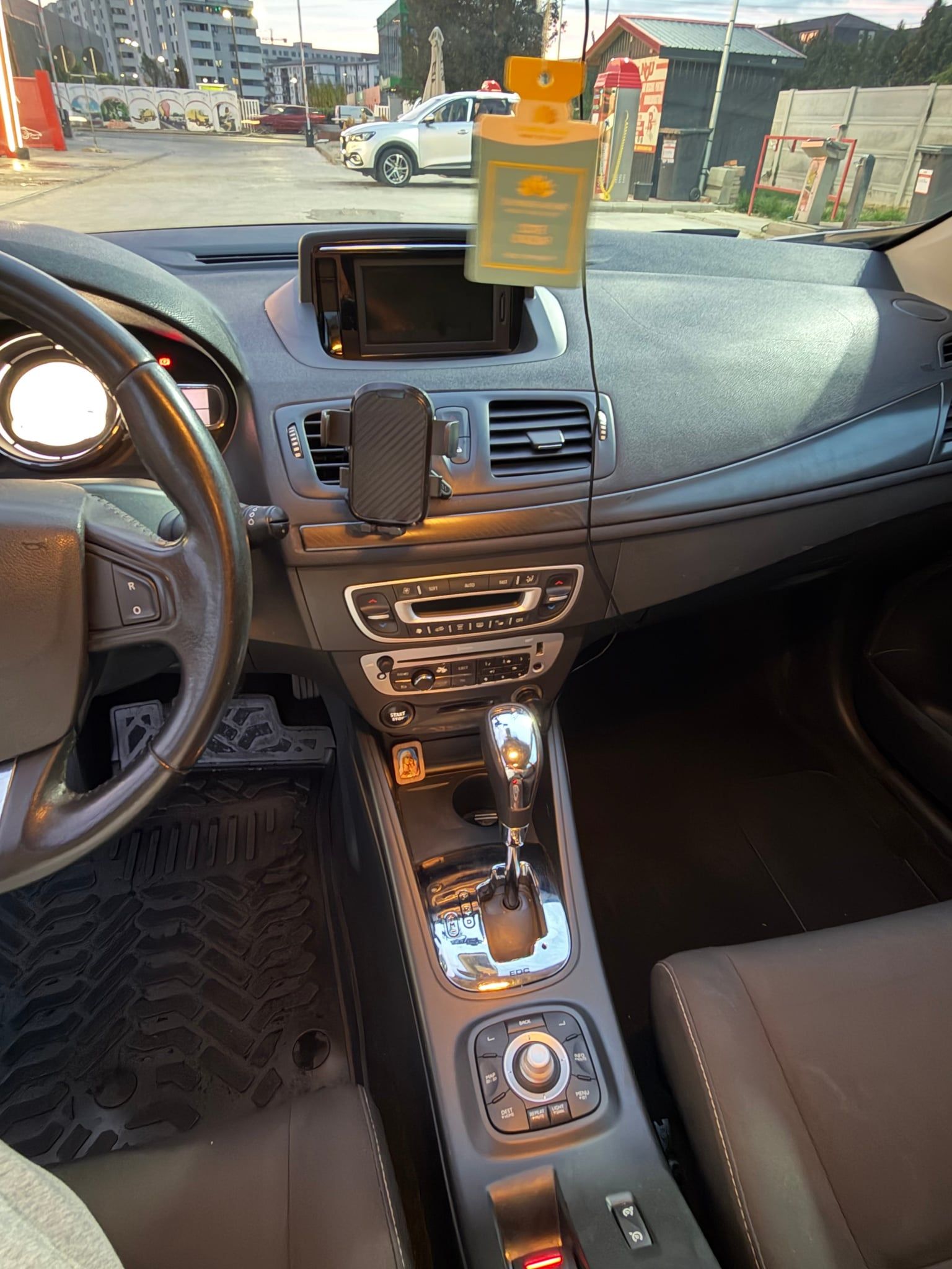 Renault Megane 3 1.5 dci EDC - 12