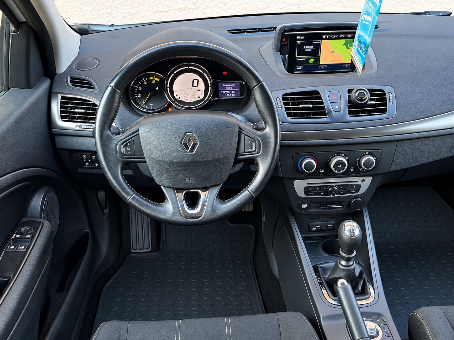 Renaul Megane III Facelift 1.5 dCi - 110 Cp euro 5 - 3