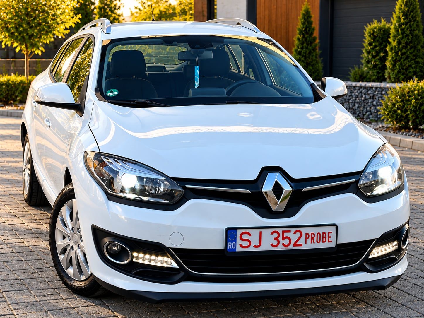 Renaul Megane III Facelift 1.5 dCi - 110 Cp euro 5 - 2