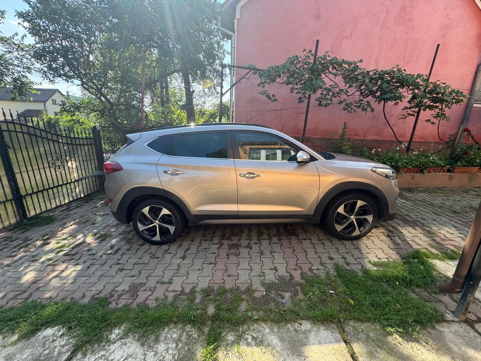 Hyundai Tucson 1.6 T-GDI TLE 4WD  7DCT Luxury / Premium 1.6 benzină 177 CP Euro 6 | Automat - 6