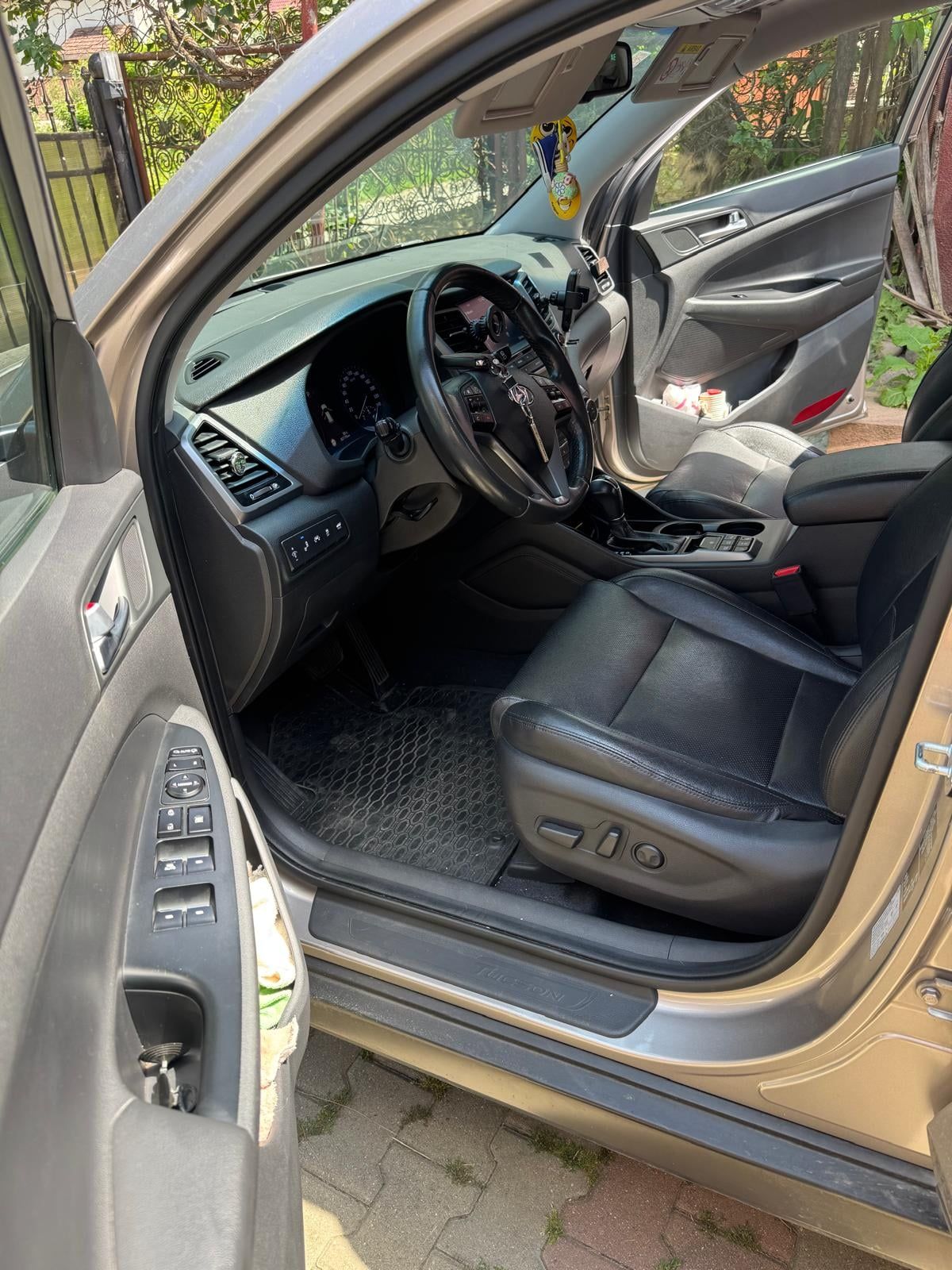 Hyundai Tucson 1.6 T-GDI TLE 4WD  7DCT Luxury / Premium 1.6 benzină 177 CP Euro 6 | Automat - 16