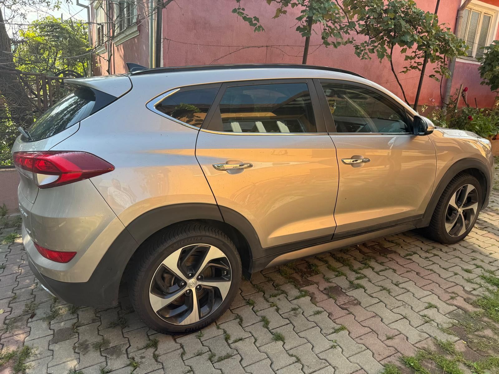Hyundai Tucson 1.6 T-GDI TLE 4WD  7DCT Luxury / Premium 1.6 benzină 177 CP Euro 6 | Automat - 2