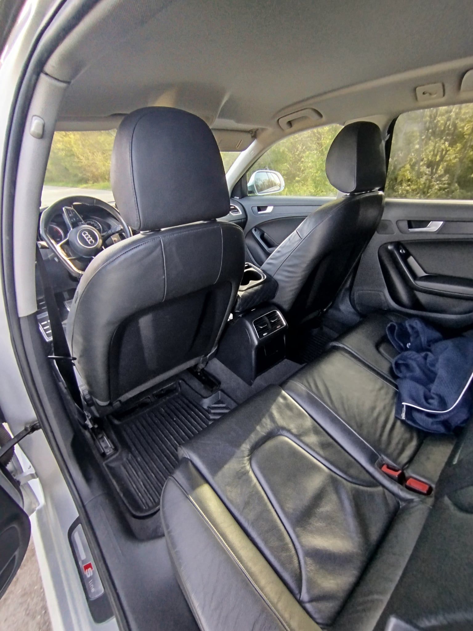 Audi se vinde A4b8  - 3