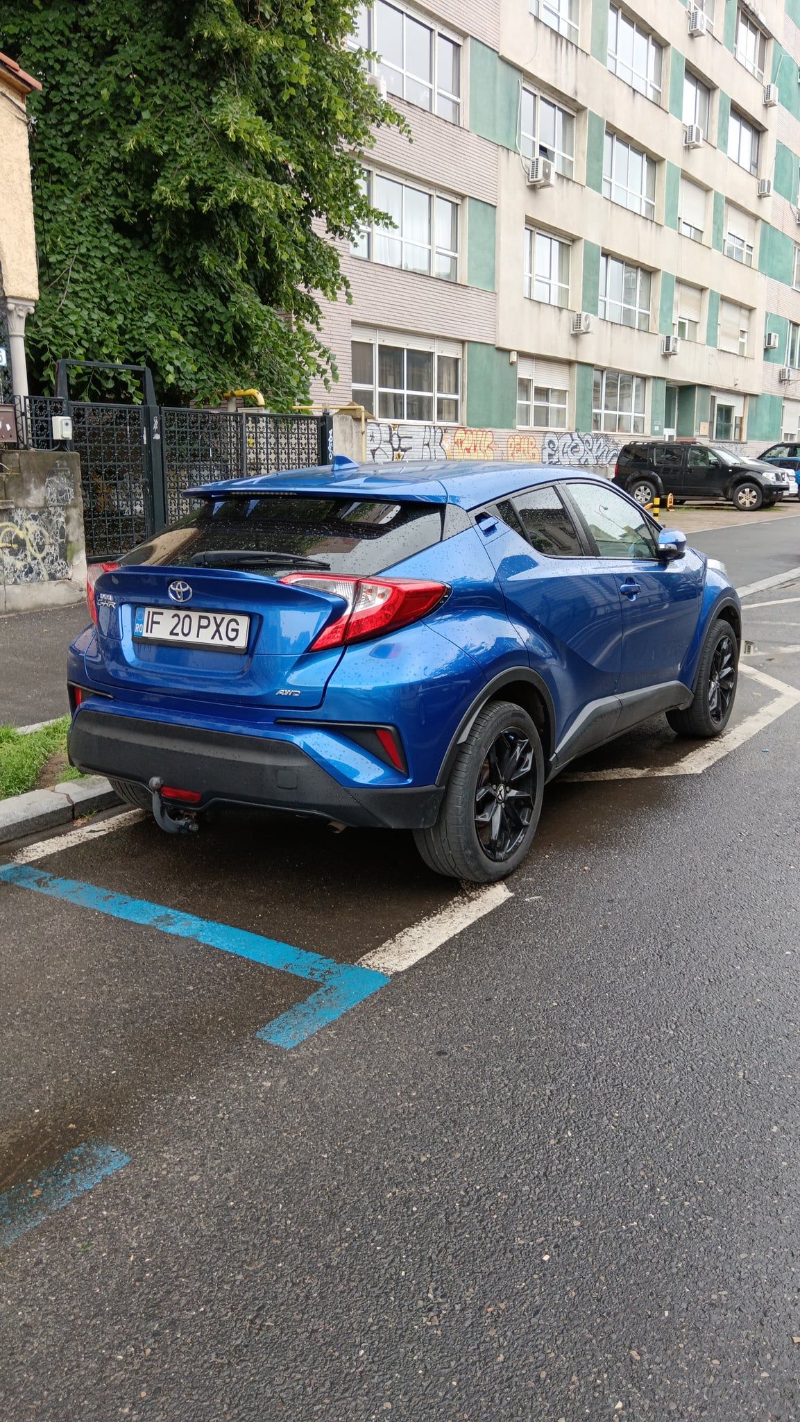 Vând Toyota C-HR - 2