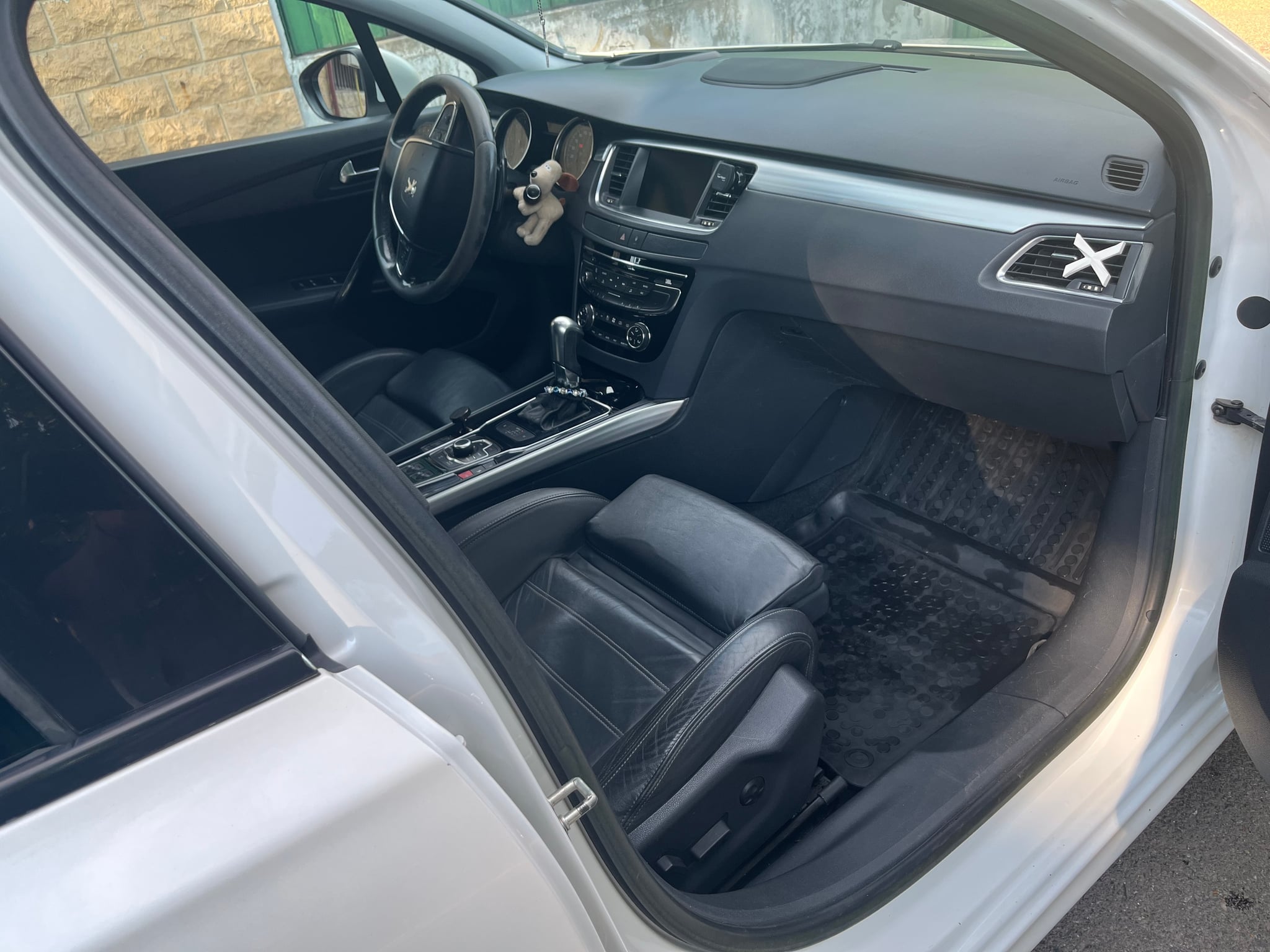 Peugeot 508 SW 2011 - 10