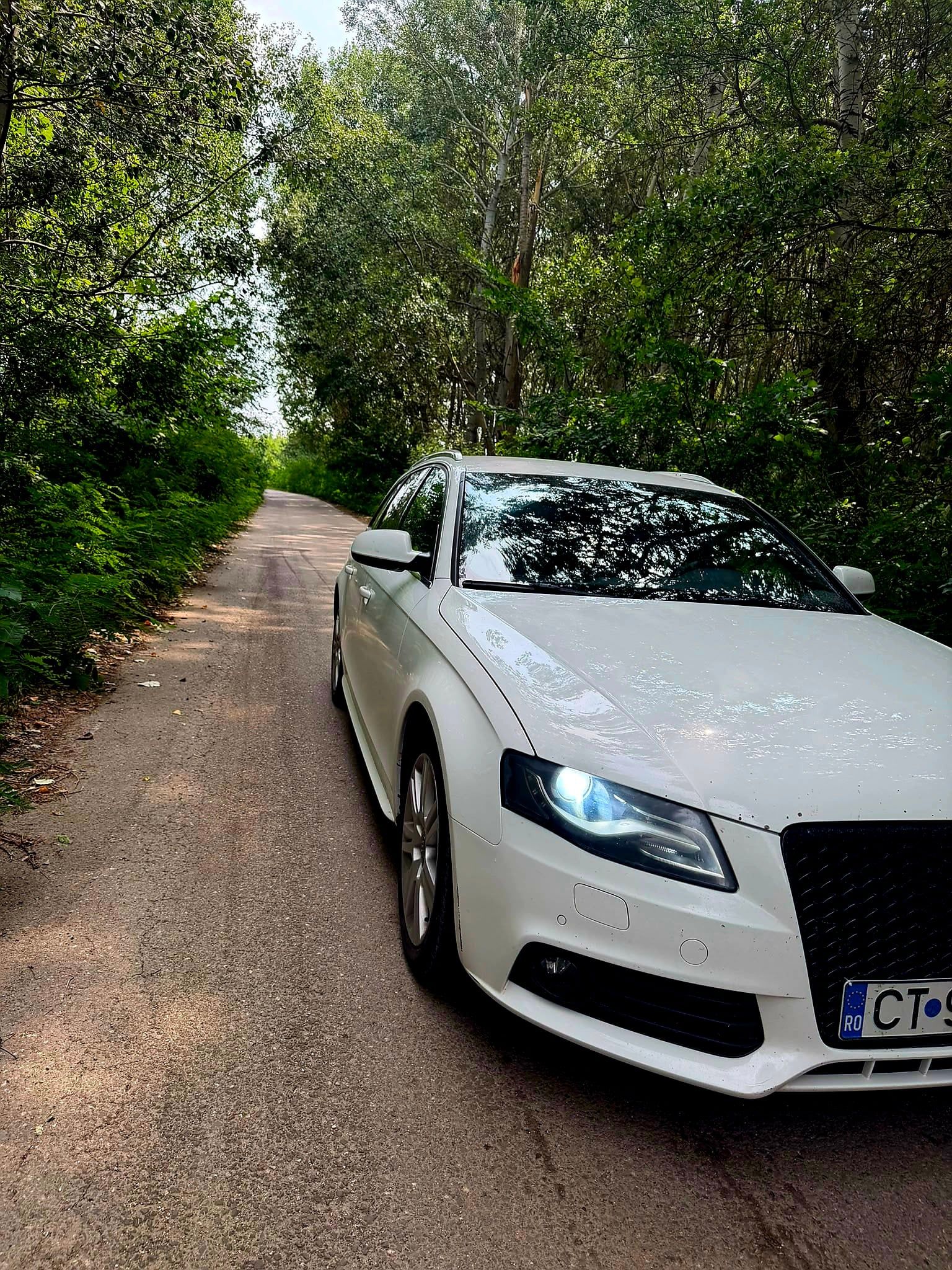 Audi A4 B8 anul 2011 avant breck