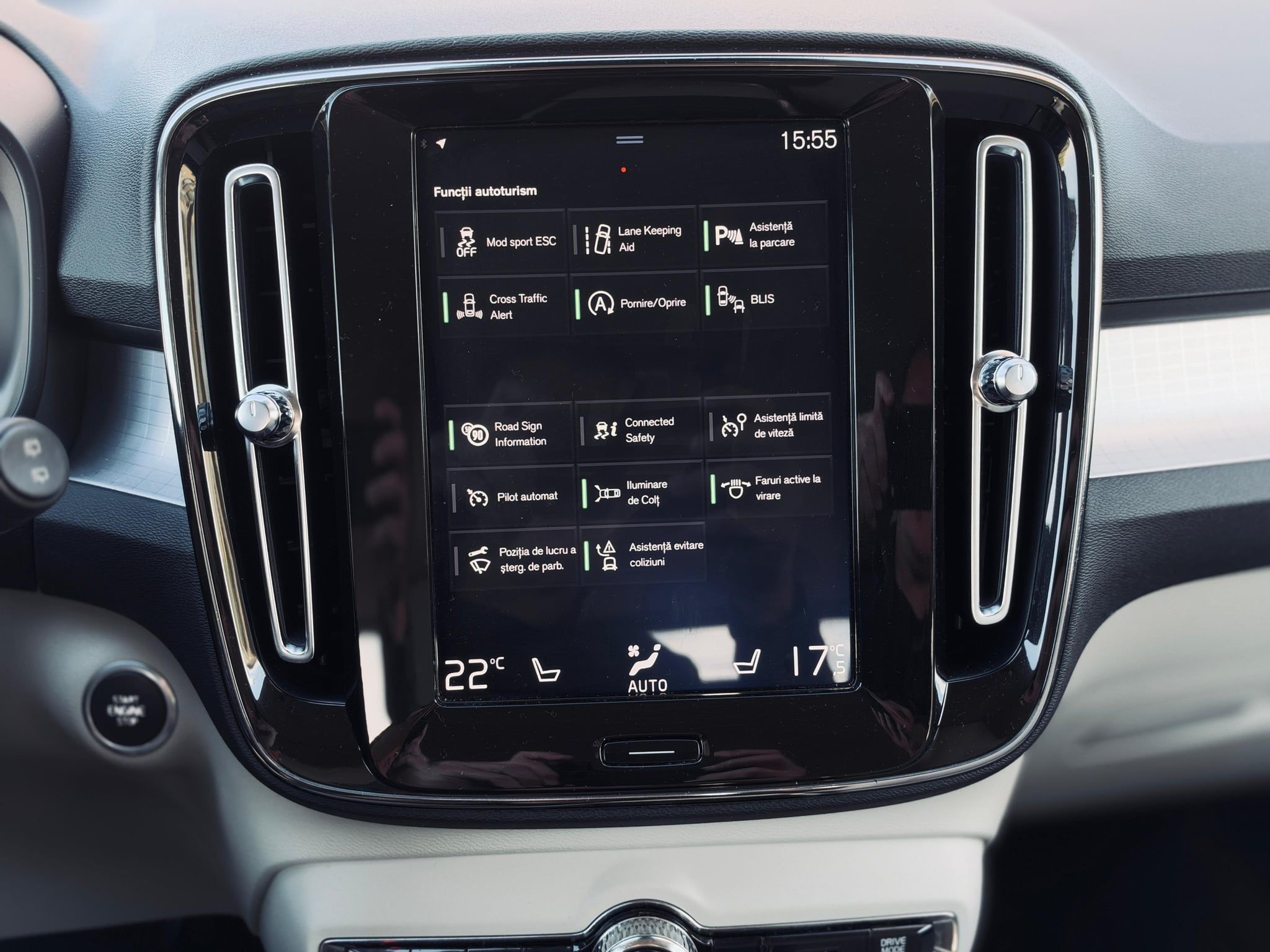 Volvo XC40 AWD  - 16