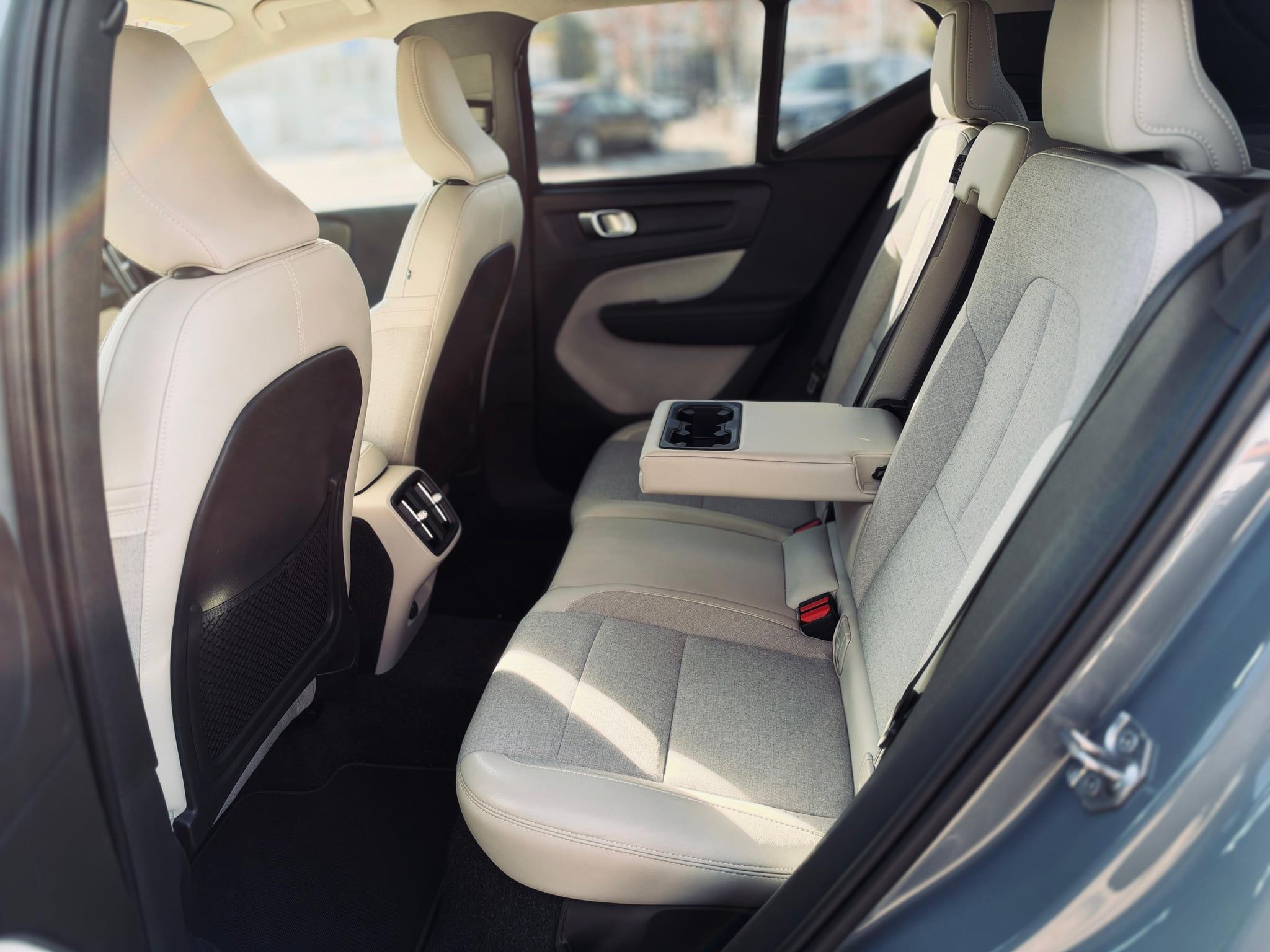 Volvo XC40 AWD  - 10