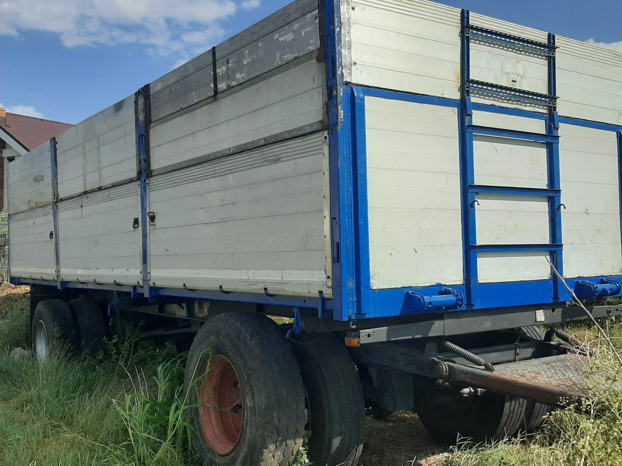 Remorca cereale 25-27 tone camion sau tractor