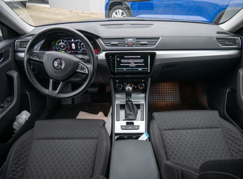 Skoda Superb Hibrid - 3