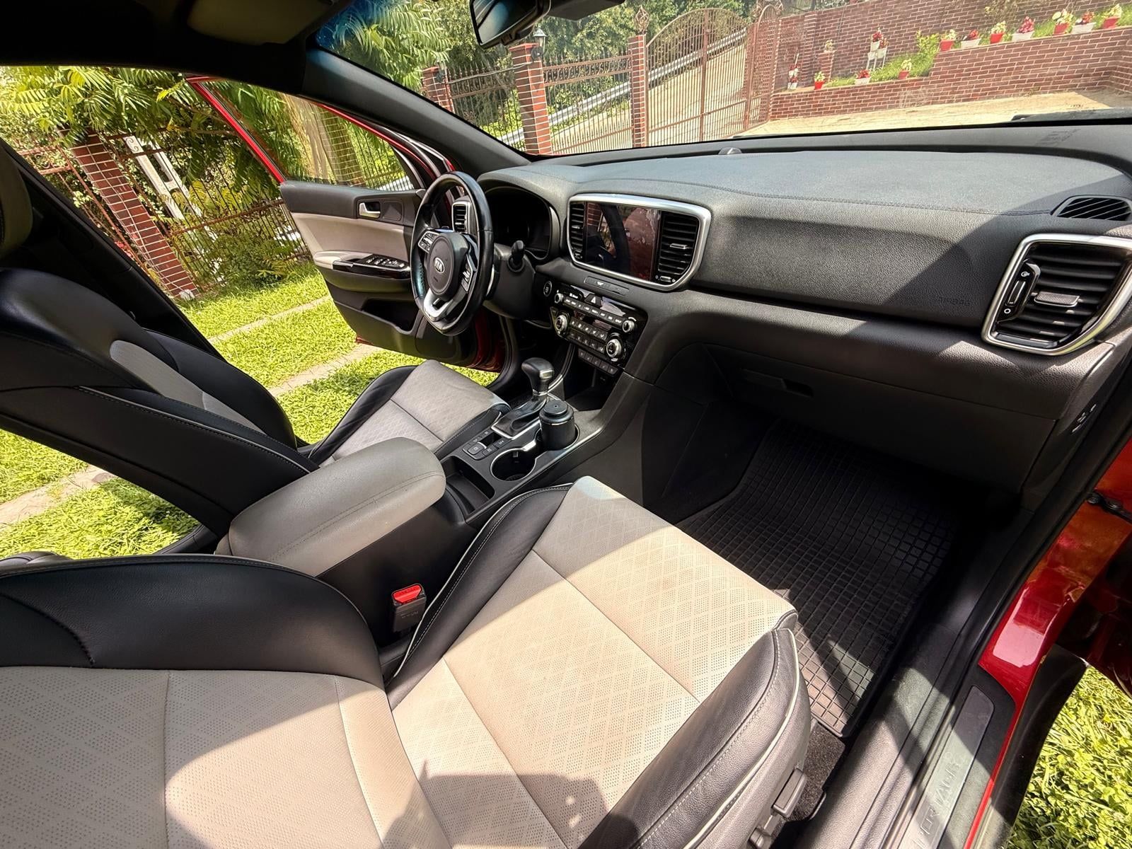 KIA SPORTAGE / VERSIUNE: 2.0 DSL Hybrid Electric 8AT HP 4x4 GT Line - 4