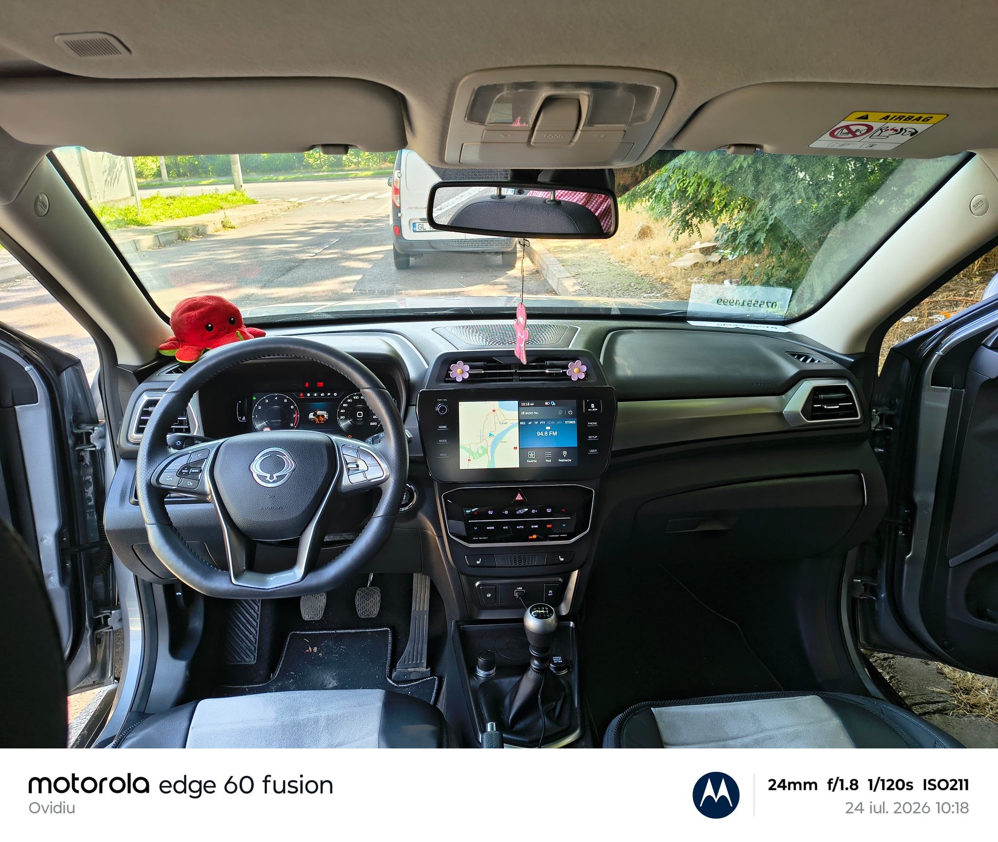 SUV SsangYong Tivoli Smart  - 13
