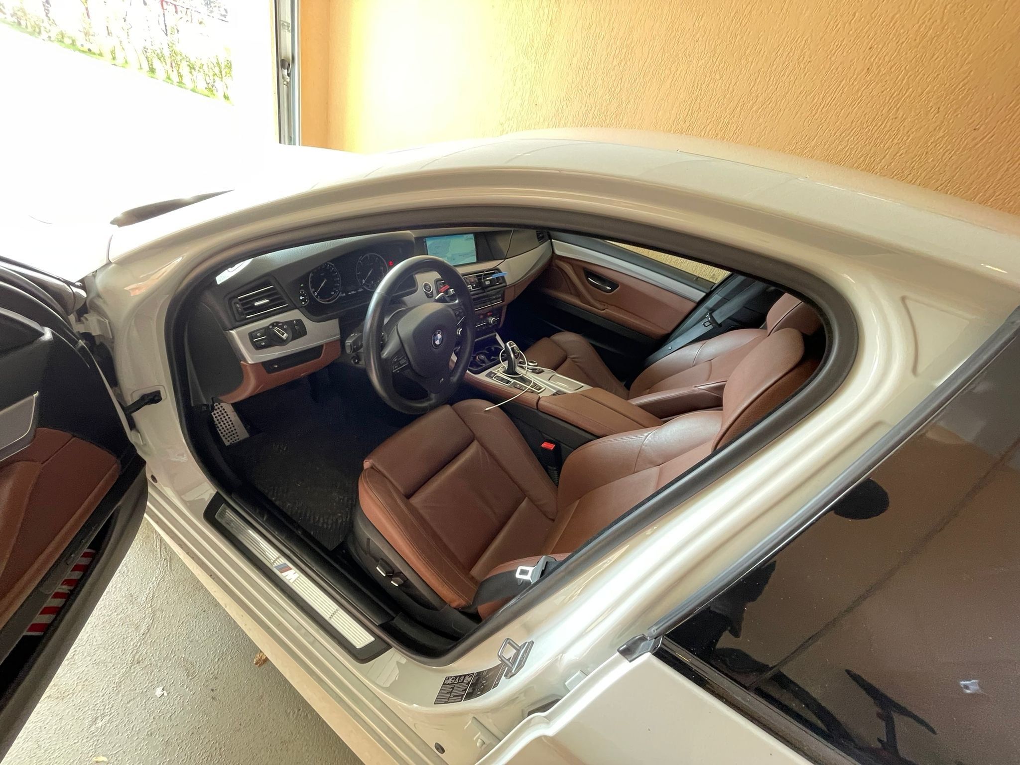 BMW Seria 5 F10 525 diesel xdrive berlina sedan 2013 - al doilea proprietar - 128.000 km - 12