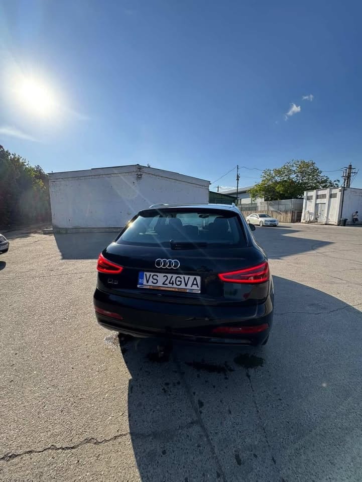 Vând audi Q3 - 4