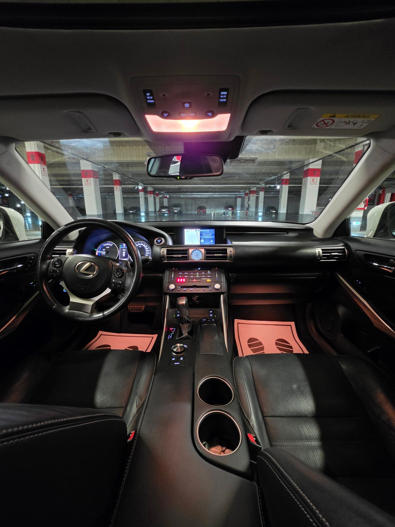 Vand LEXUS IS 300H LUXURY ,,Mark Levinson,scaune ventilate,perdeluta electrica,volan incalzit,etc. ,, - 6