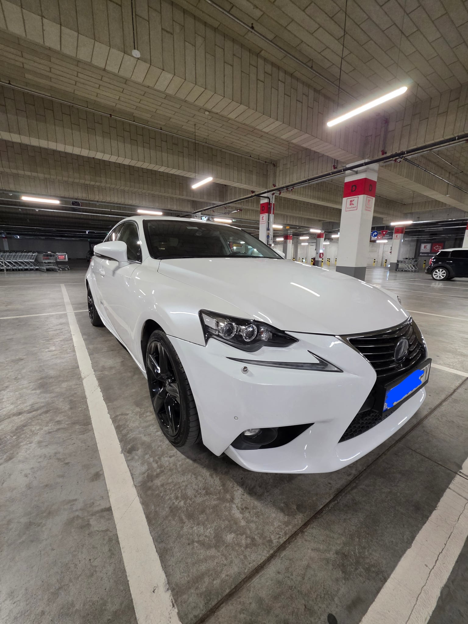 Vand LEXUS IS 300H LUXURY ,,Mark Levinson,scaune ventilate,perdeluta electrica,volan incalzit,etc. ,, - 4
