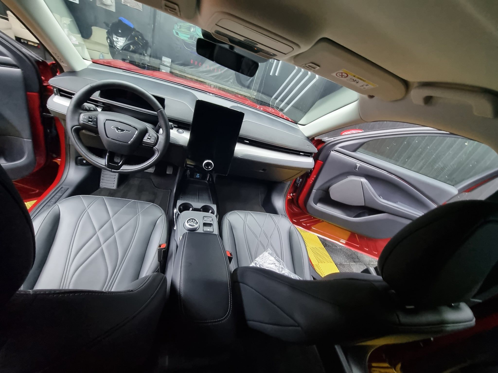Mustang Mach-E Xtended Range 98kw - 3